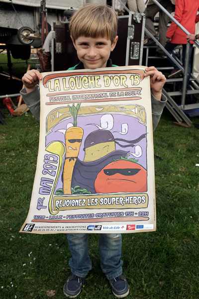 People enjoying the festival La Louche d'Or
