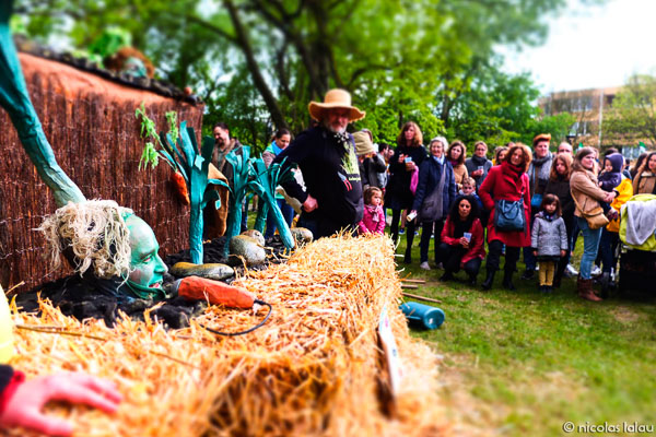 People enjoying the festival La Louche d'Or